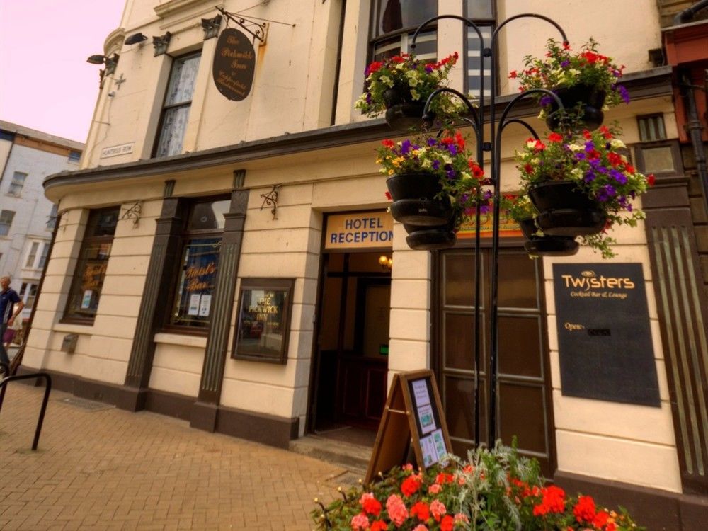 The Dickens Bar & Inn Scarborough Exterior photo